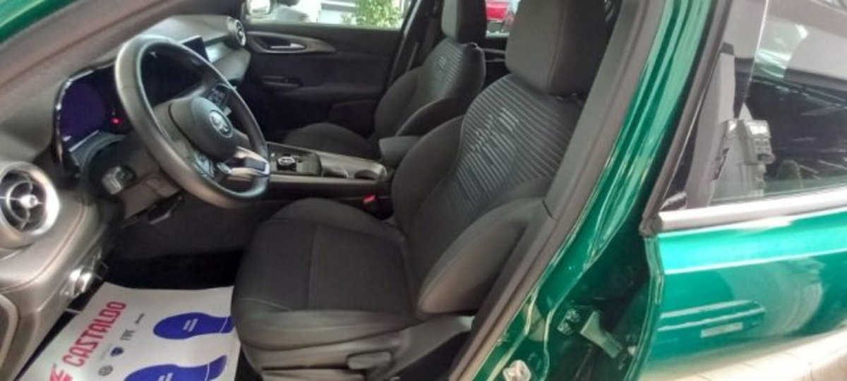 Alfa Romeo Tonale 1.3 phev Sprint Q4 280cv at6 (6)