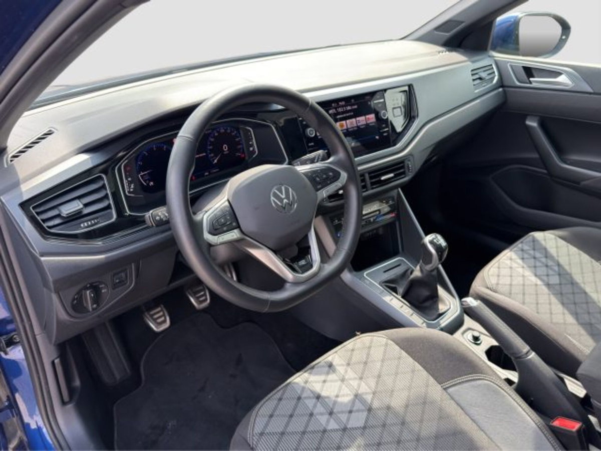 Volkswagen Taigo 1.0 tsi R-Line 115cv (9)