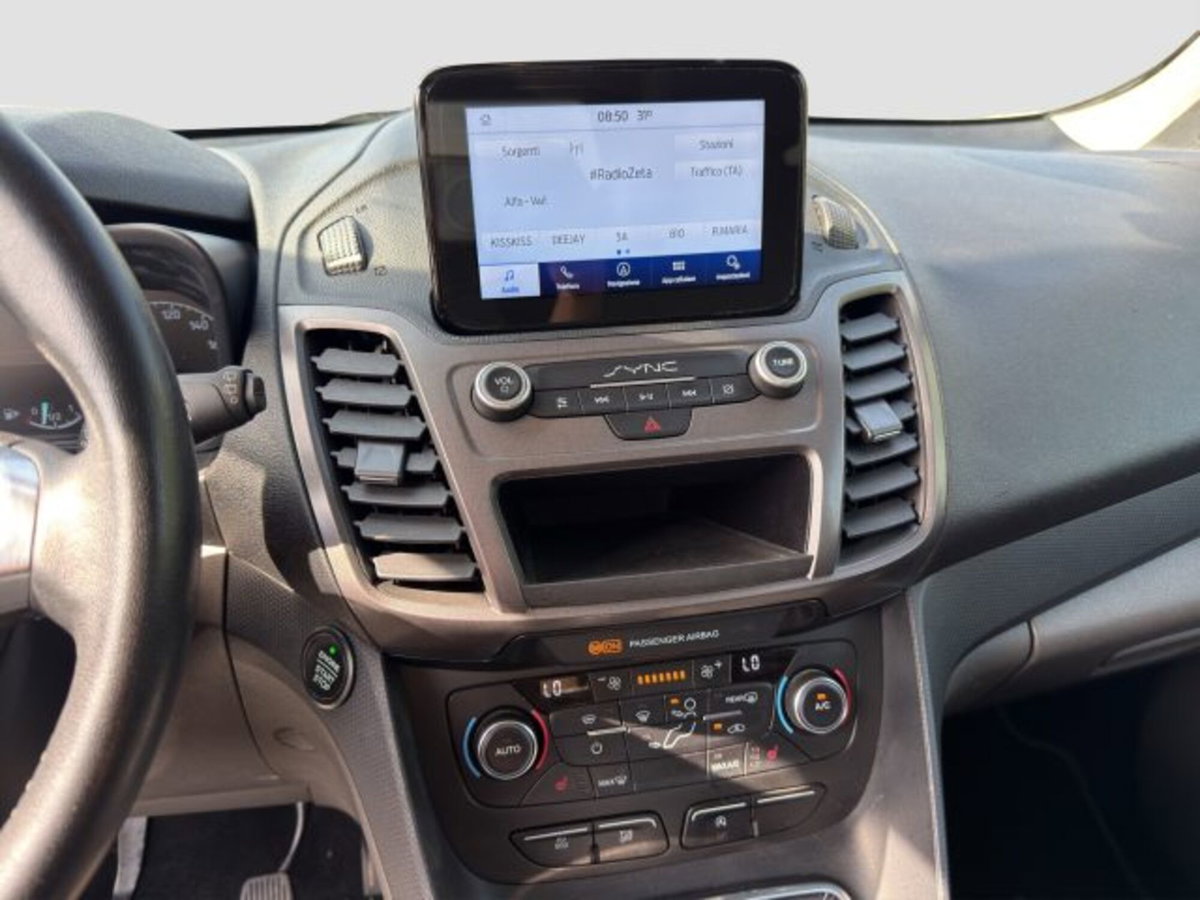 Ford Tourneo Connect Tourneo  1.5 EcoBlue 120 CV Titanium (18)