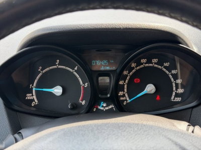 Ford Transit Courier 1.5 TDCi 100CV  Trend (13)