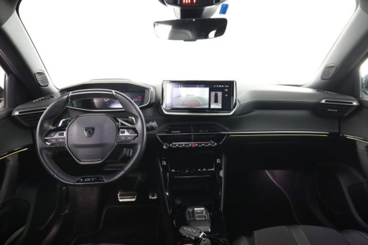 Peugeot 2008 BlueHDi 130 S&S EAT8 GT Pack (4)