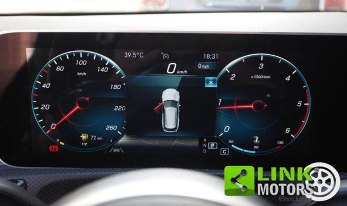 Mercedes-Benz CLA Shooting Brake 200 d Automatic Premium (12)