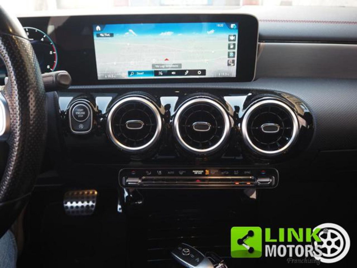 Mercedes-Benz CLA Shooting Brake 200 d Automatic Premium (13)