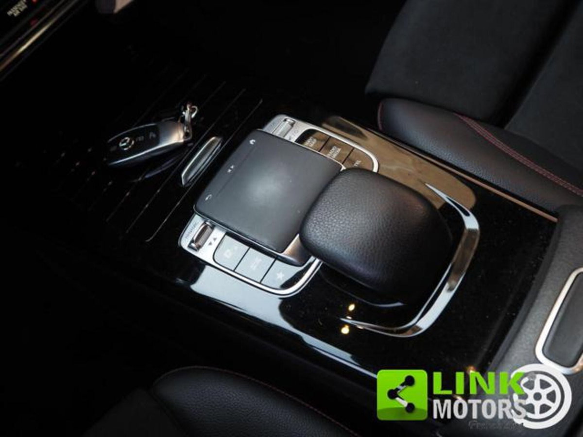 Mercedes-Benz CLA Shooting Brake 200 d Automatic Premium (16)