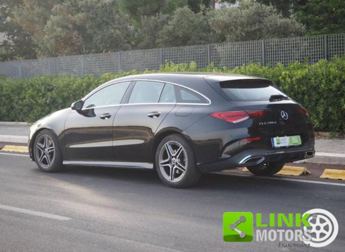 Mercedes-Benz CLA Shooting Brake 200 d Automatic Premium (18)