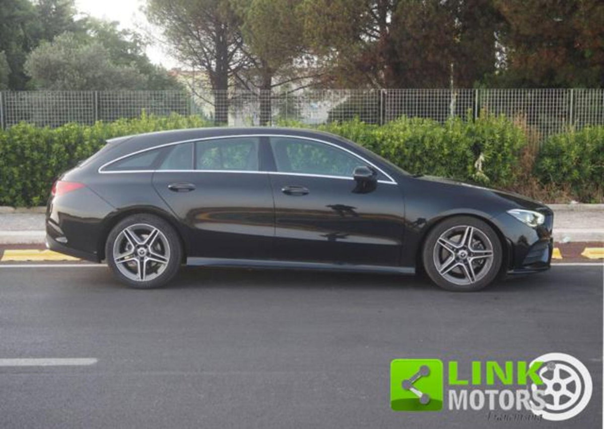 Mercedes-Benz CLA Shooting Brake 200 d Automatic Premium (19)