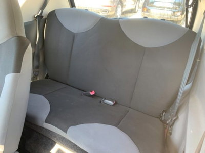 Peugeot 107 68CV 3p. Desir (10)