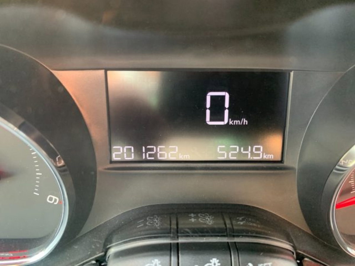 Peugeot 208 HDi 68 CV 5 porte Active (13)