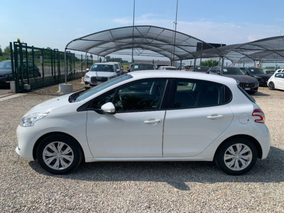 Peugeot 208 HDi 68 CV 5 porte Active (2)