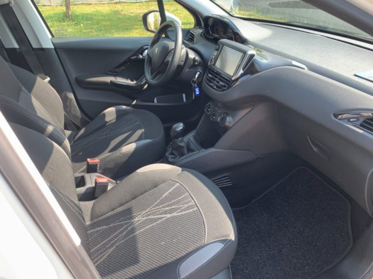 Peugeot 208 HDi 68 CV 5 porte Active (9)