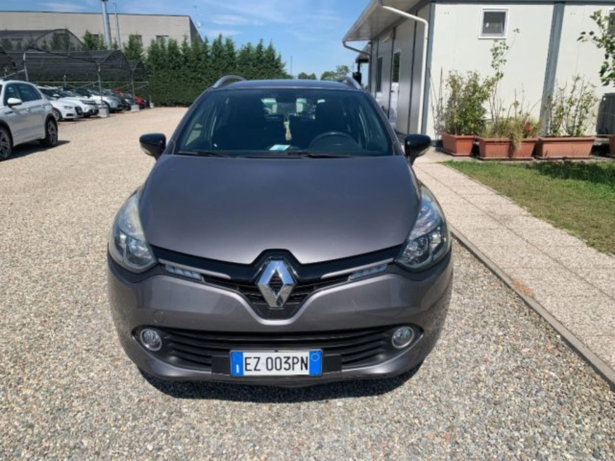 Renault Clio Sporter 1.5 dCi 8V 75CV Costume National (2)