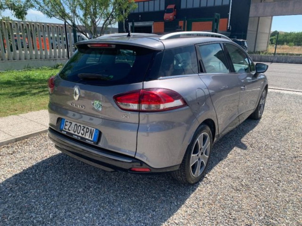 Renault Clio Sporter 1.5 dCi 8V 75CV Costume National (5)