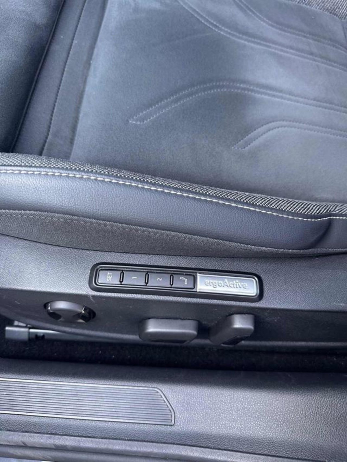 Volkswagen Golf Variant 2.0 TDI 150 CV DSG SCR 4Motion Style (10)