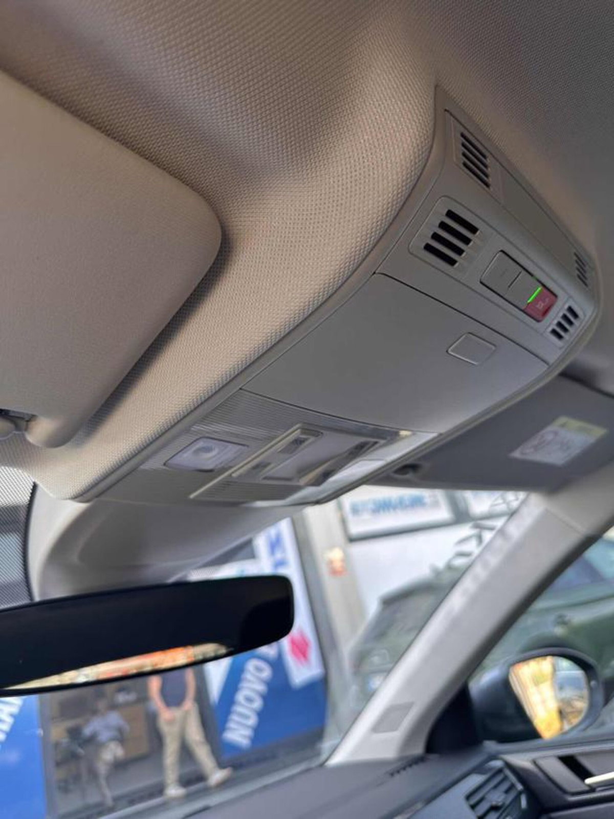 Volkswagen Taigo 1.0 tsi Edition 115cv (14)
