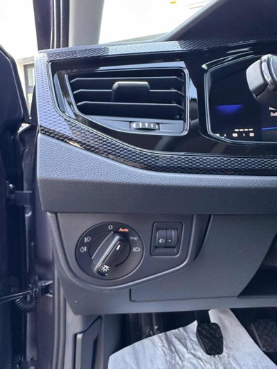 Volkswagen Taigo 1.0 tsi Edition 115cv (9)