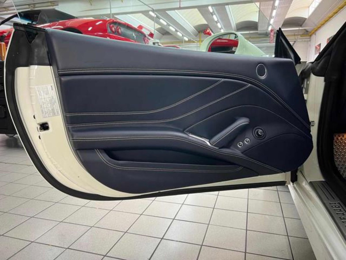 Ferrari California Spider California T DCT (11)
