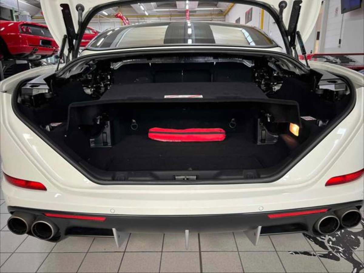 Ferrari California Spider California T DCT (14)