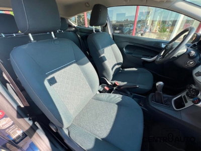 Ford Fiesta Ikon 1.4 TDCi 70CV 3 porte (11)