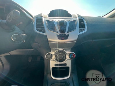 Ford Fiesta Ikon 1.4 TDCi 70CV 3 porte (16)