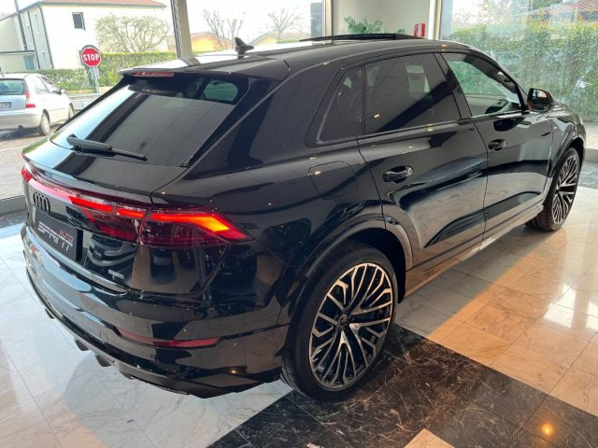 Audi Q8 Q8 50 TDI 286 CV quattro tiptronic Sport (20)
