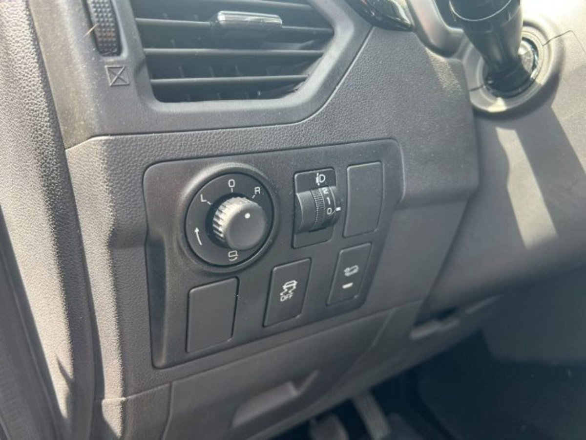 Mahindra KUV100 1.2 K8 (11)
