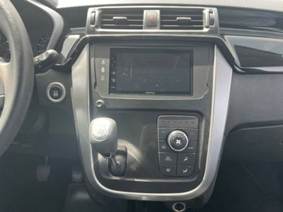 Mahindra KUV100 1.2 K8 (12)