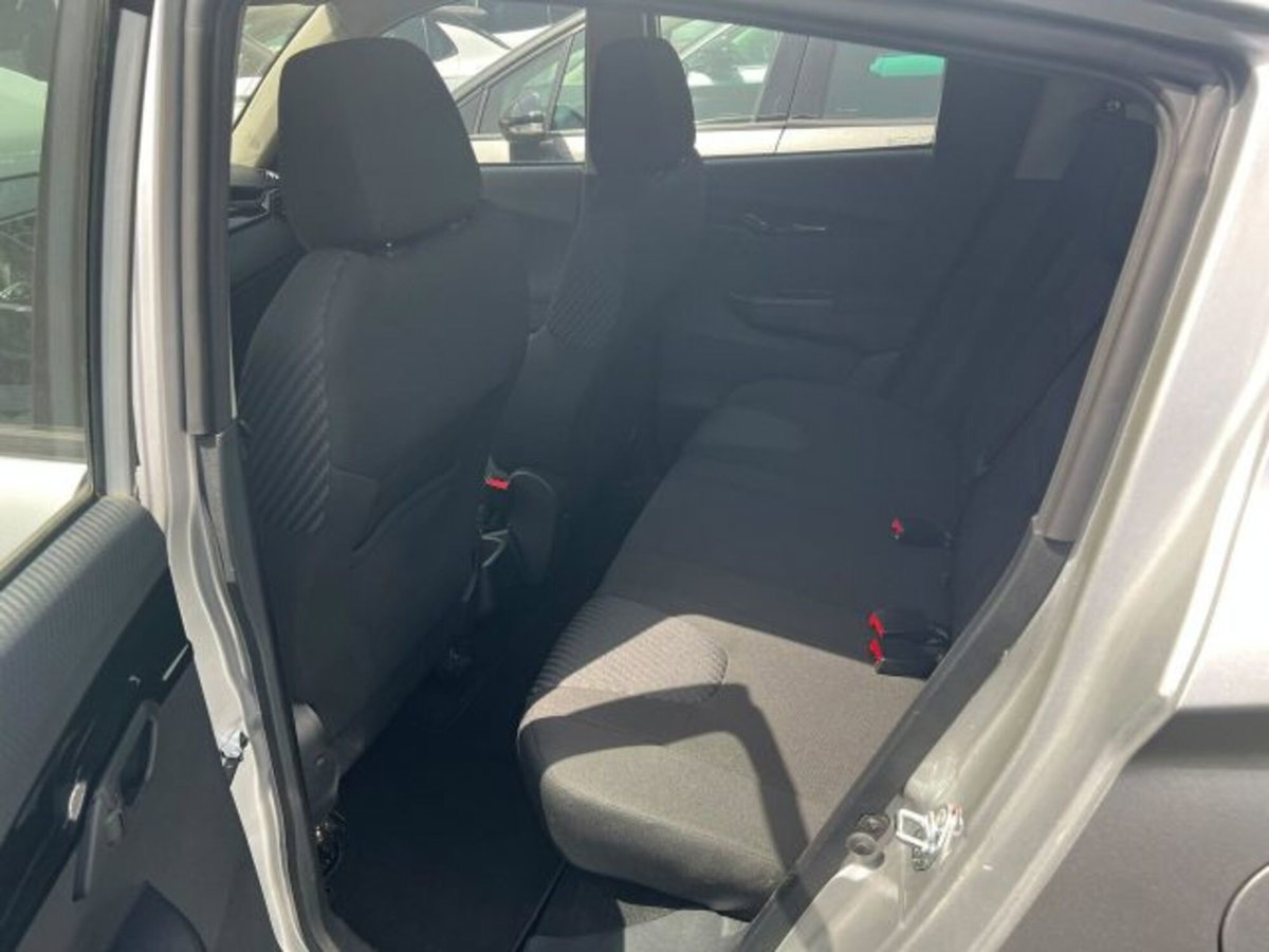 Mahindra KUV100 1.2 K8 (13)