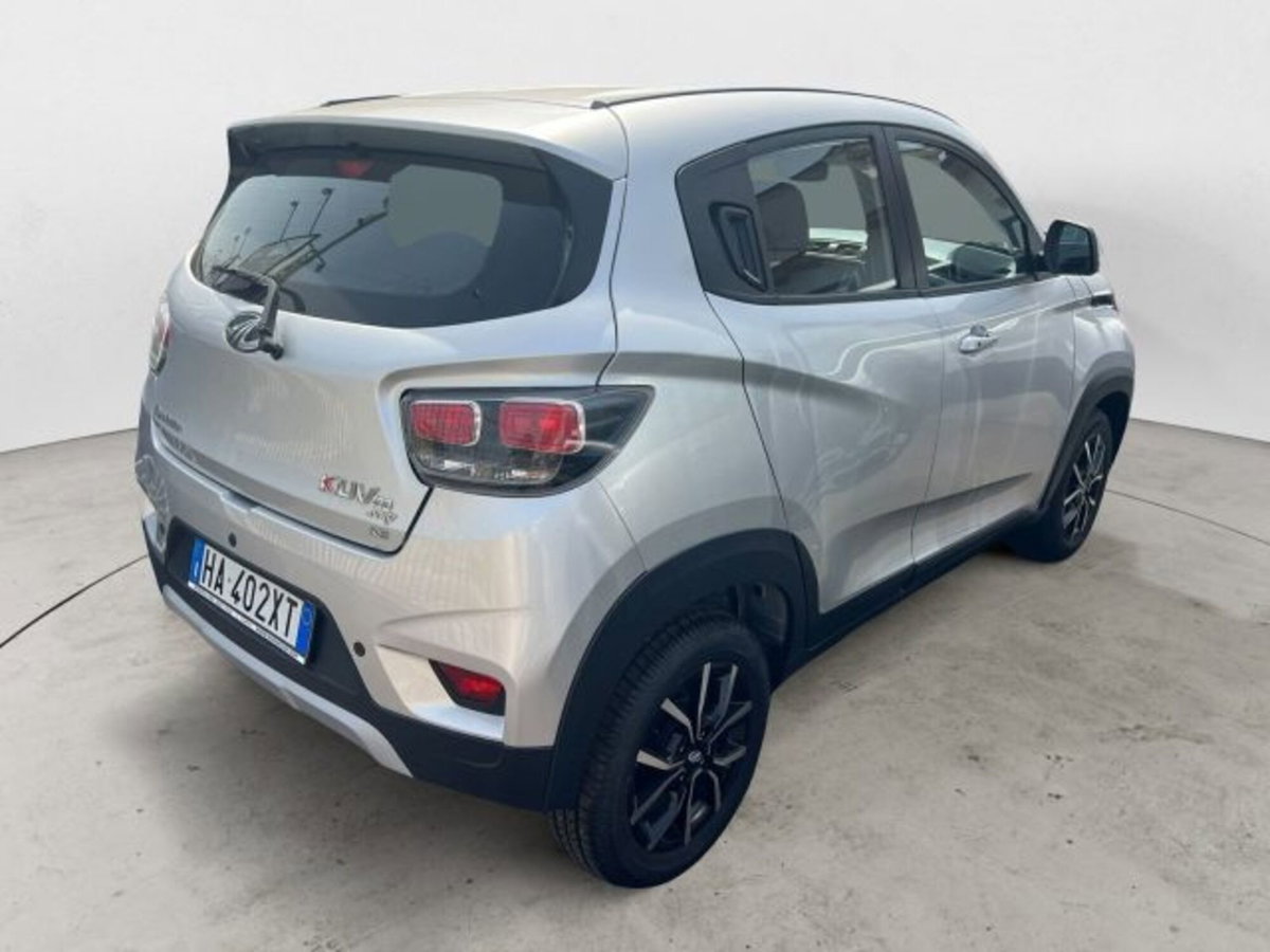 Mahindra KUV100 1.2 K8 (4)