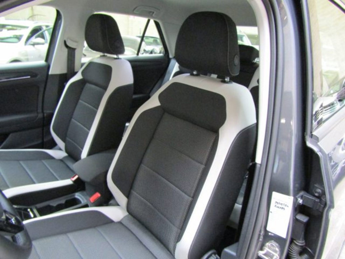 Volkswagen T-Roc 1.5 tsi R-Line dsg (10)