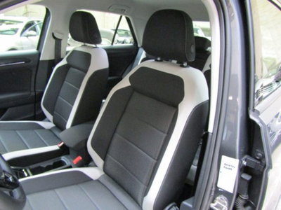 Volkswagen T-Roc 1.5 tsi R-Line dsg (10)