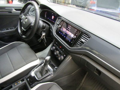 Volkswagen T-Roc 1.5 tsi R-Line dsg (16)