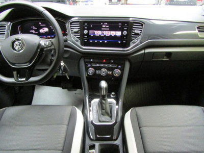 Volkswagen T-Roc 1.5 tsi R-Line dsg (20)