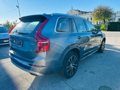 Volvo XC90 B5 (d) AWD Geartronic Momentum Pro (7)