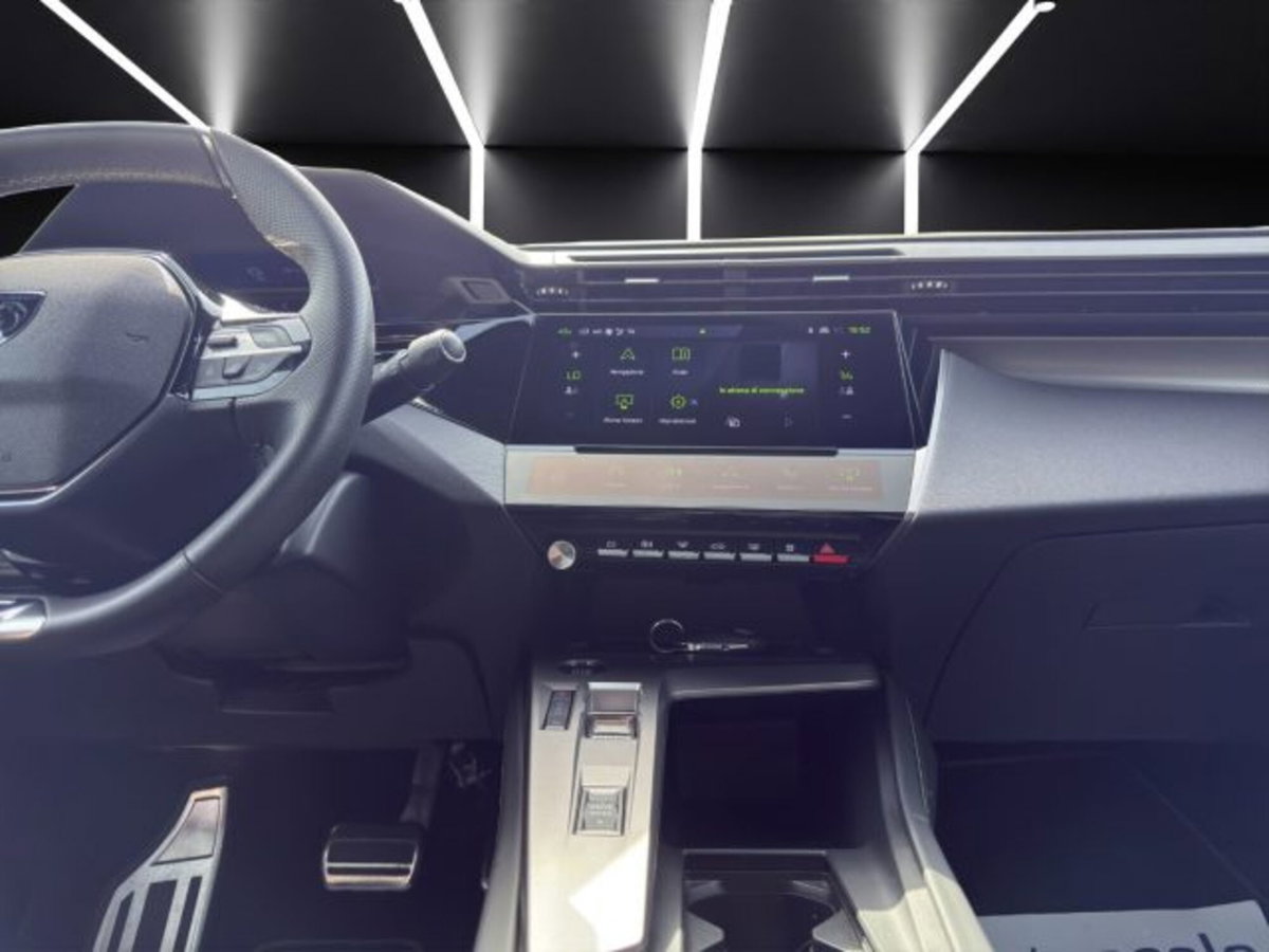 Peugeot 408 1.2 hybrid GT 136cv e-dsc6 (14)