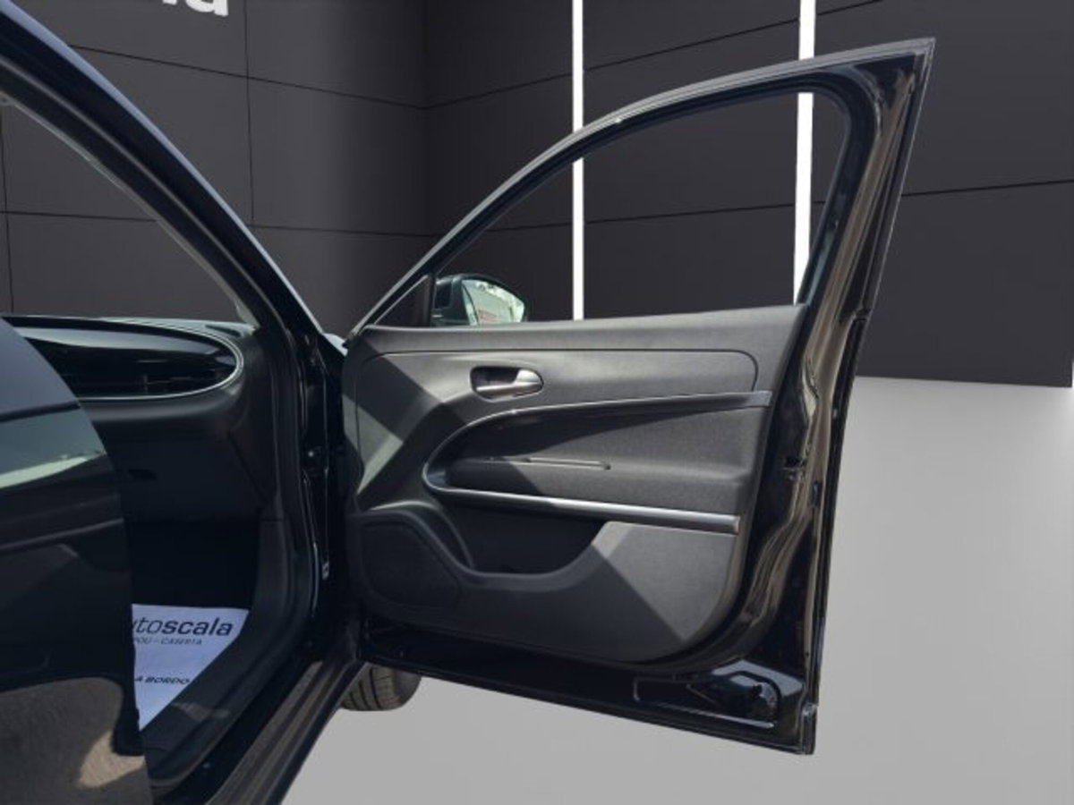 Fiat 600 1.2 hybrid Icon 145cv auto (16)