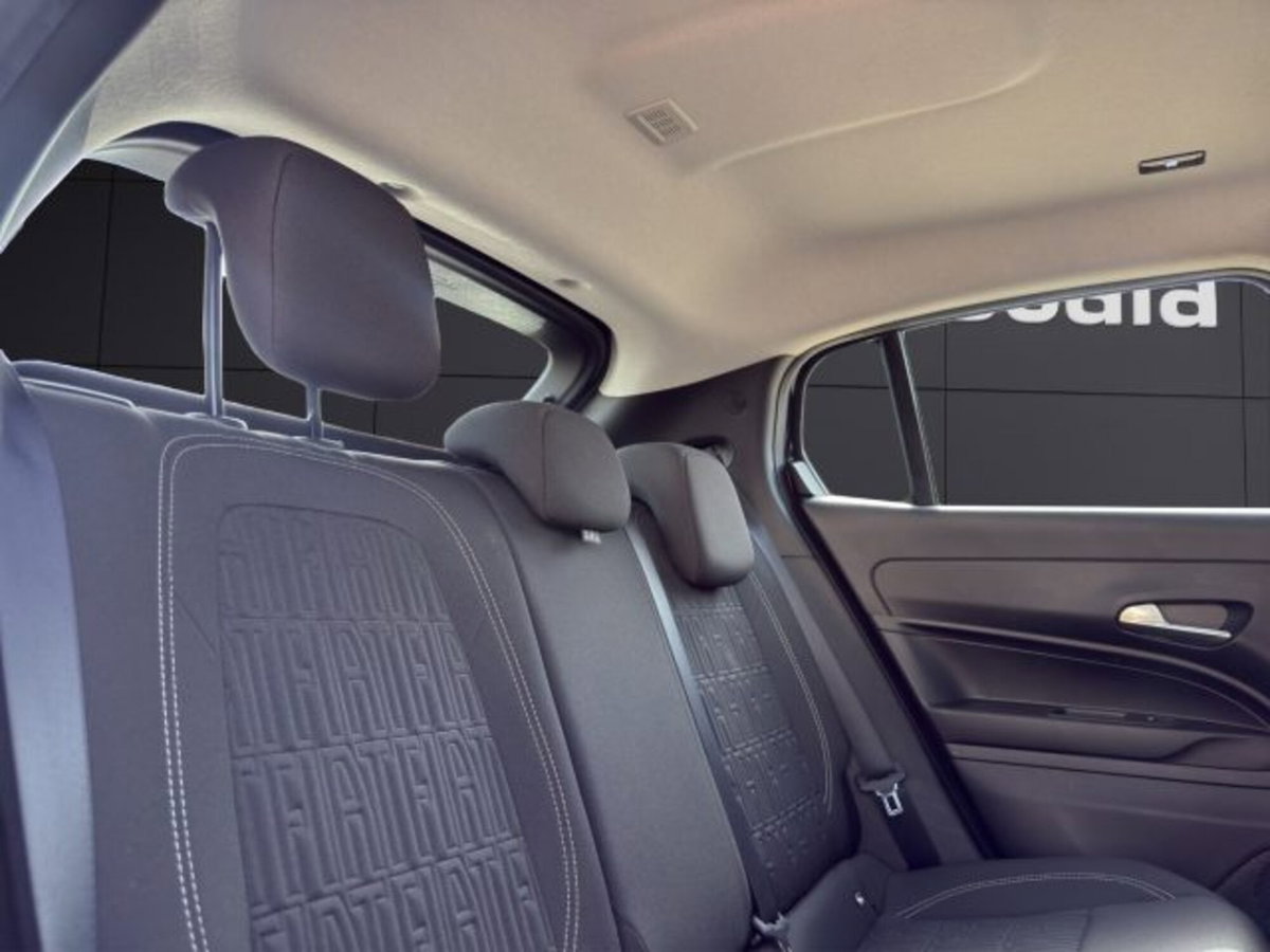 Fiat 600 1.2 hybrid Icon 145cv auto (18)