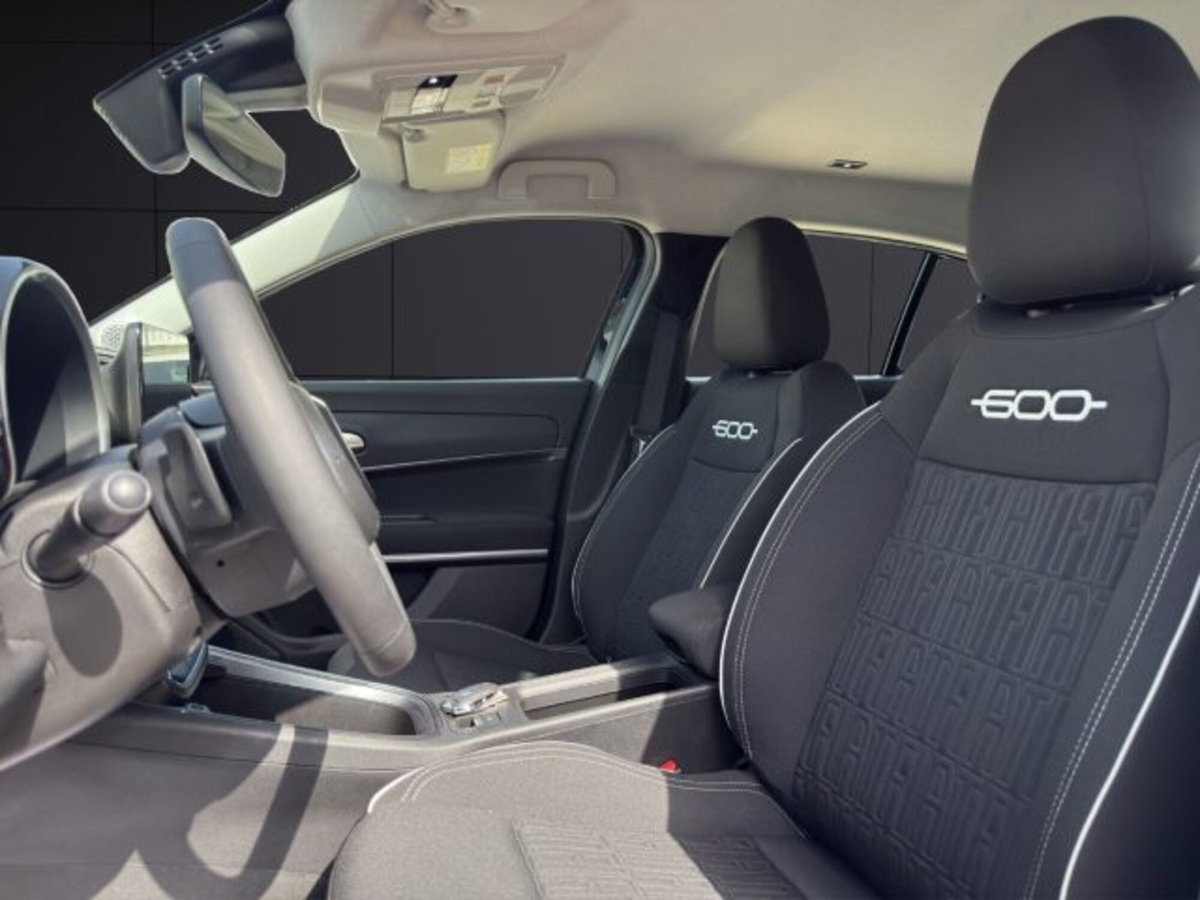 Fiat 600 1.2 hybrid Icon 145cv auto (9)
