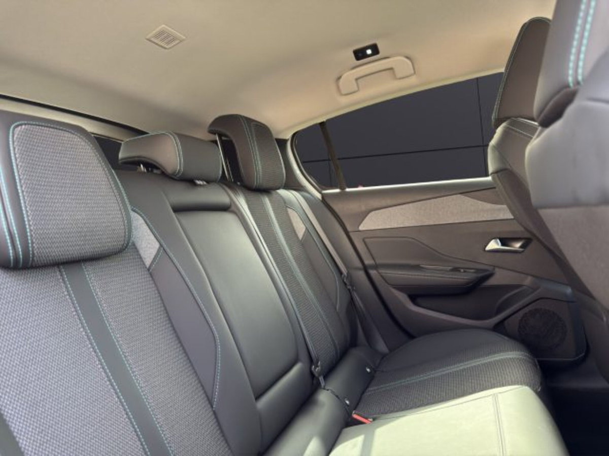 Peugeot 308 PureTech Turbo 130 S&S Allure Pack (19)