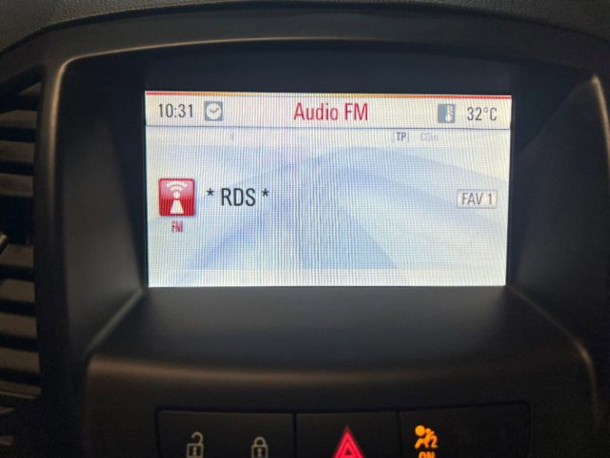 Opel Insignia Station Wagon CDTI 160CV Sports Cosmo (13)