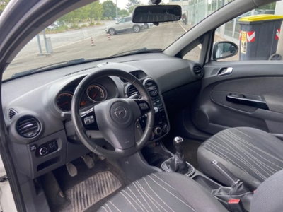 Opel Corsa 1.2 80CV 3 porte GPL-TECH Club (10)