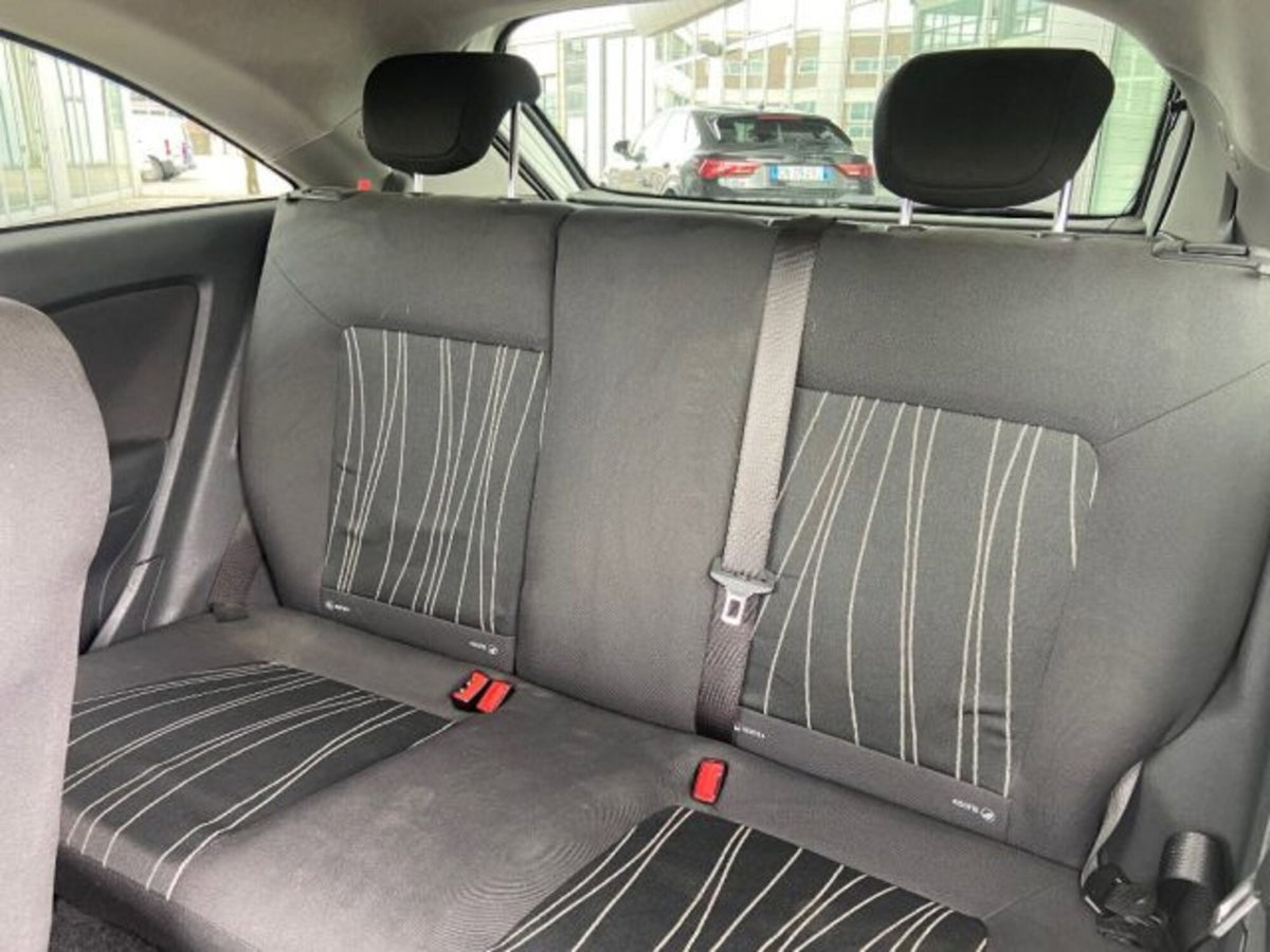 Opel Corsa 1.2 80CV 3 porte GPL-TECH Club (14)