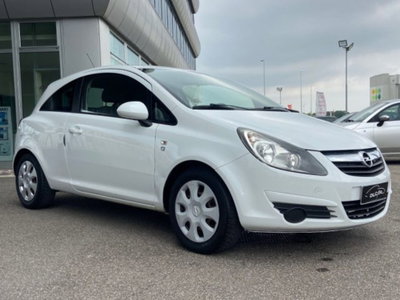 Opel Corsa 1.2 80CV 3 porte GPL-TECH Club (2)