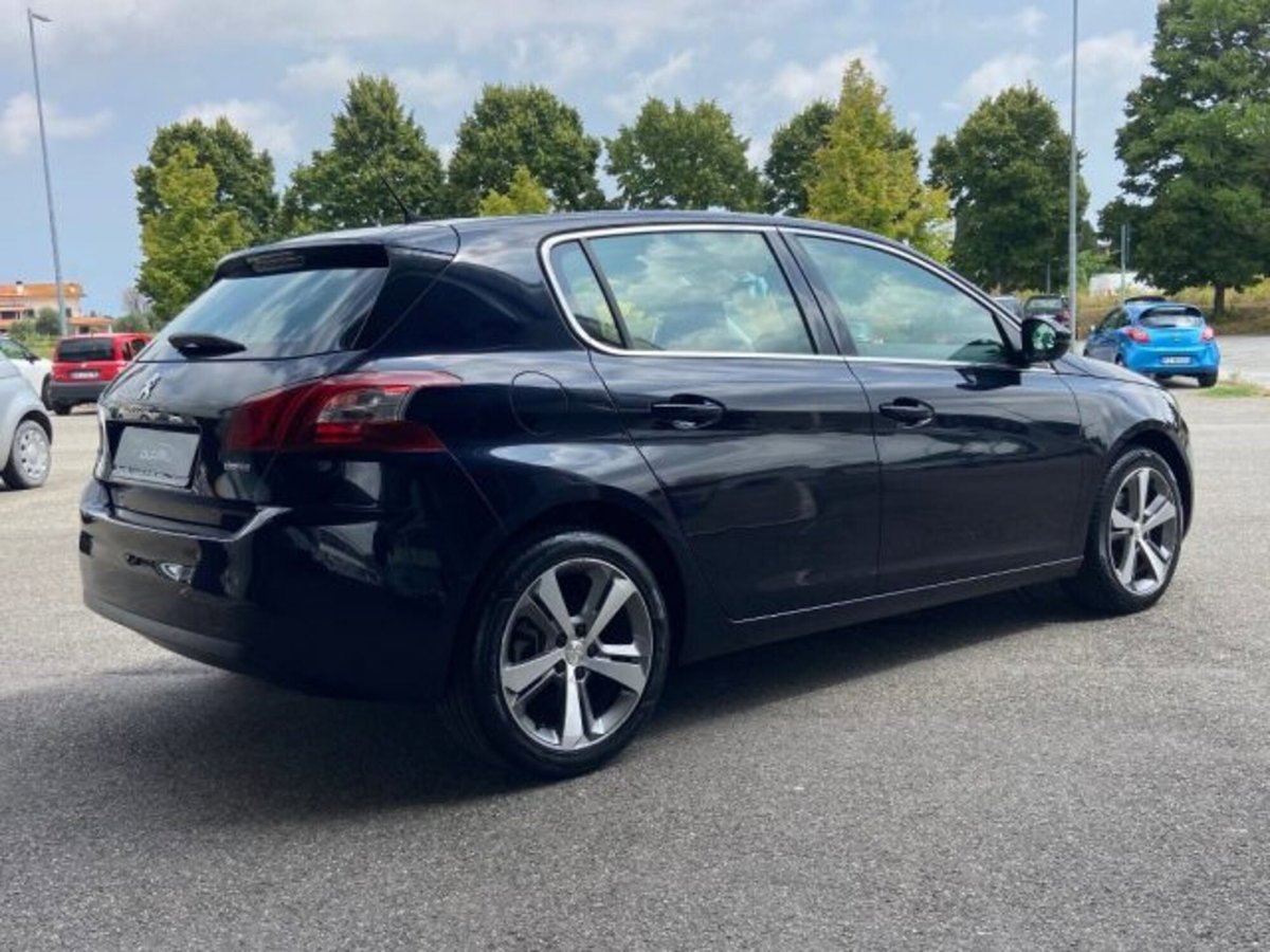 Peugeot 308 BlueHDi 120 S&S Allure (5)