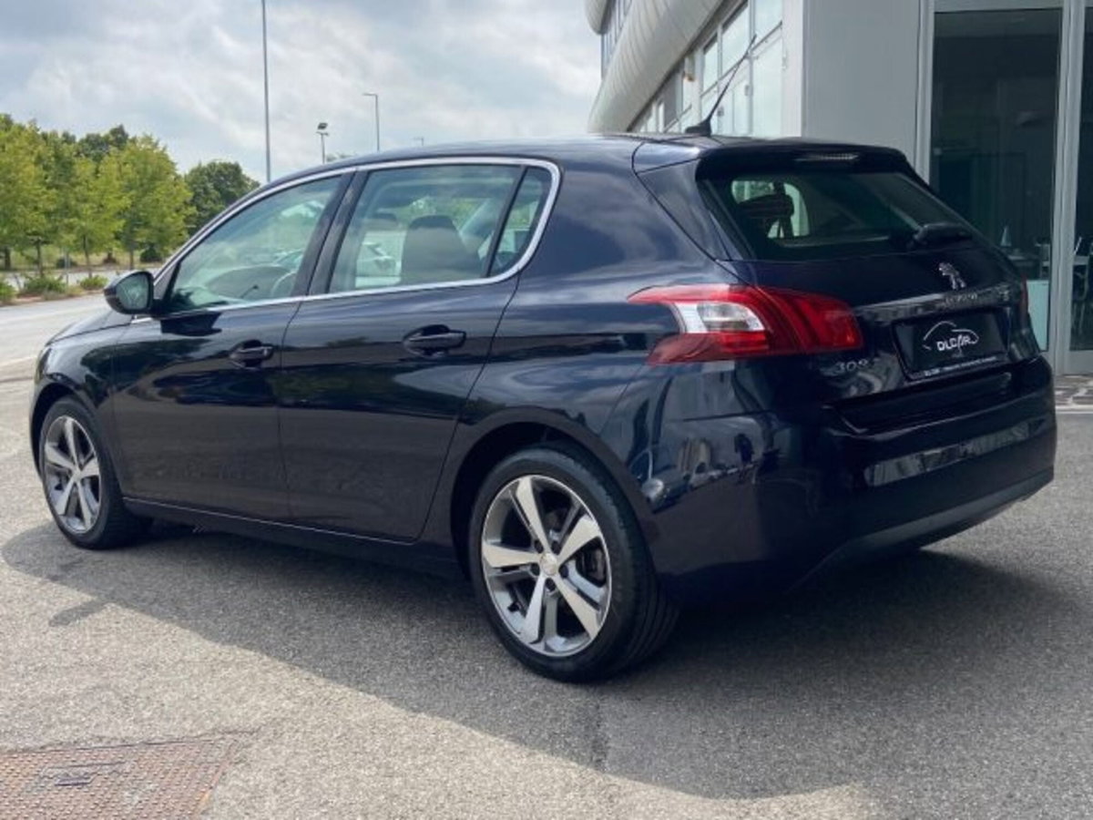 Peugeot 308 BlueHDi 120 S&S Allure (6)