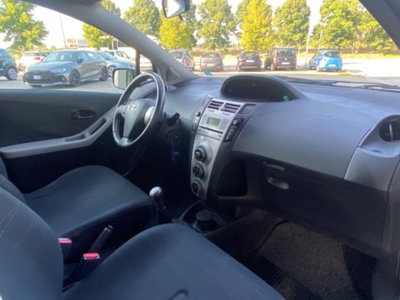 Toyota Yaris 1.0 5 porte (13)