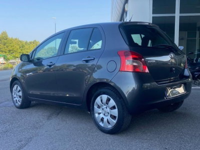 Toyota Yaris 1.0 5 porte (6)