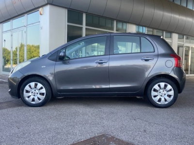 Toyota Yaris 1.0 5 porte (8)