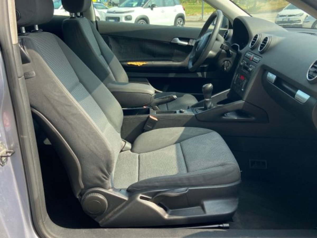 Audi A3 1.9 TDI Attraction (13)