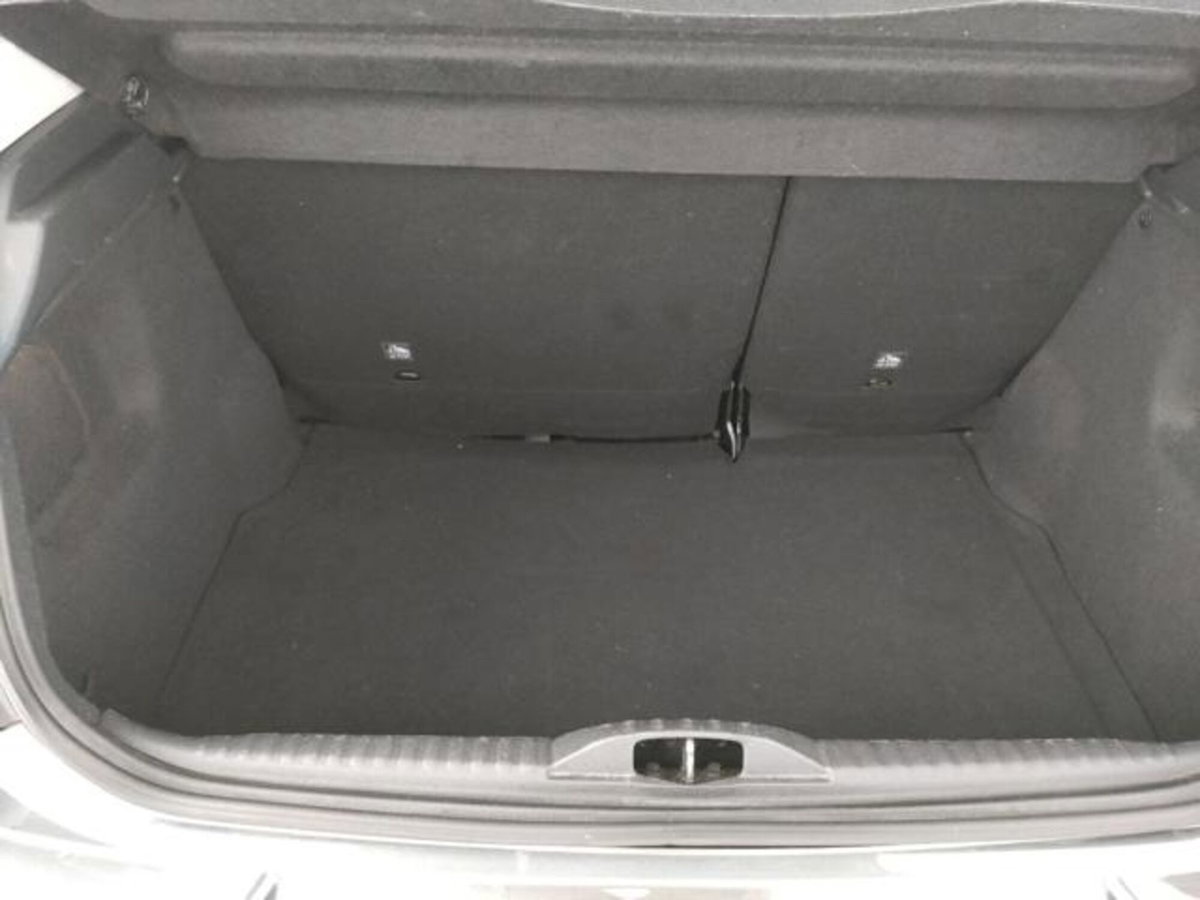 Citroen C3 PureTech 82 Shine (17)