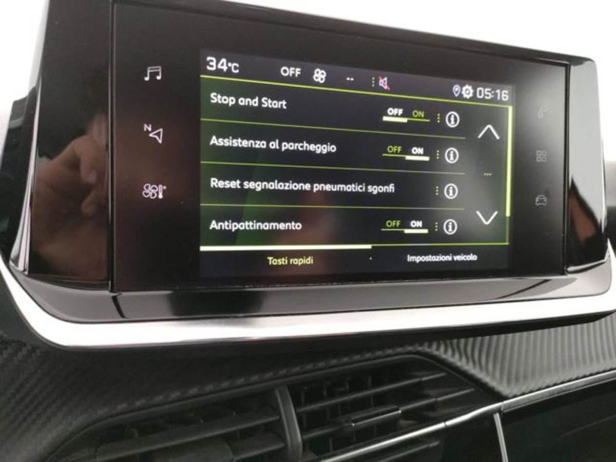 Peugeot 2008 PureTech 100 S&S Allure (13)